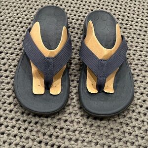 Vionic 44 Wave Orthotic BLUE Thong Sandals Navy 8